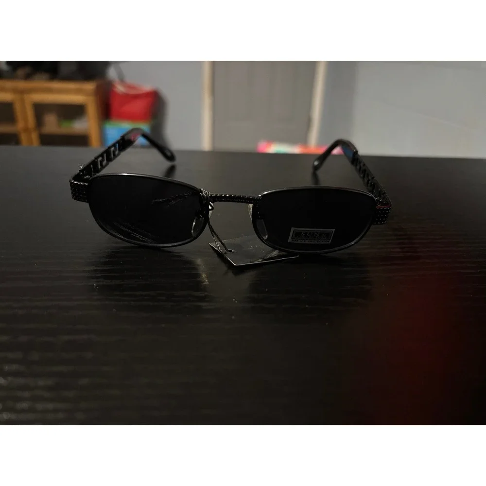 NYS Collection Black Oval Sunglasses Greek Key Temple Max UV Protection CT482B